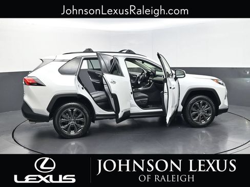 Used 2025 Toyota RAV4 Limited w/ Advanced Technology Package AWD/4WD image 32