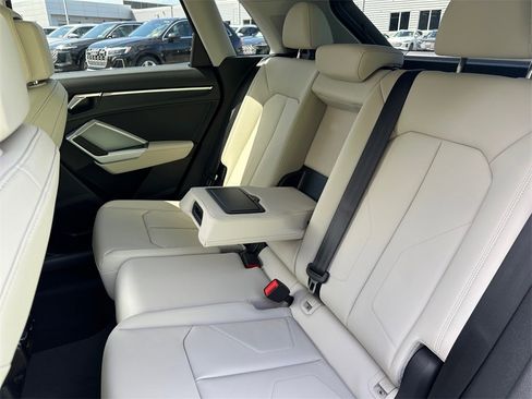 New 2025 Audi Q3 2.0T Premium image 28