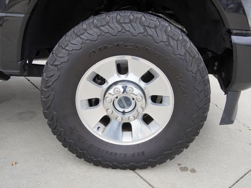 Used 2022 Ford F350 Platinum image 10