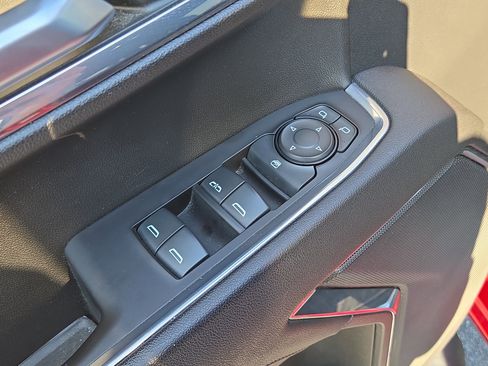 Used 2023 Chevrolet Silverado 1500 LT image 16