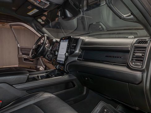 Used 2024 RAM 2500 Limited image 19