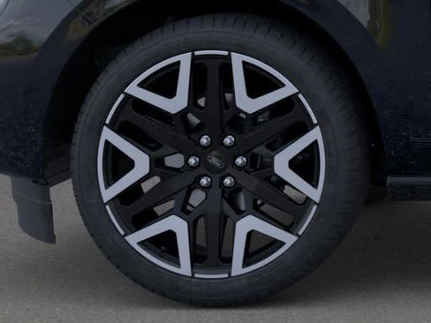 New 2025 Ford Expedition Platinum w/ Platinum Ultimate Package image 19