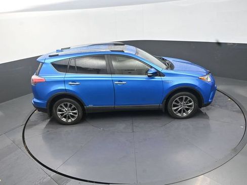 Used 2018 Toyota RAV4 Limited AWD/4WD image 30