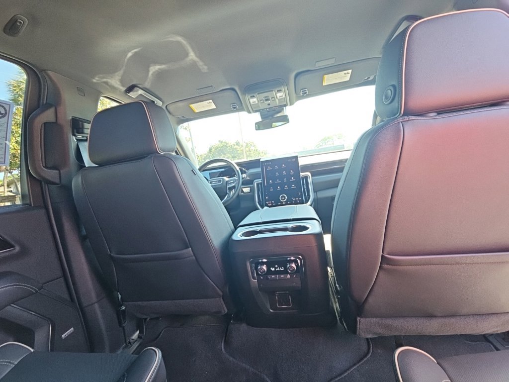 Used 2025 GMC Yukon XL Elevation AWD/4WD image 21