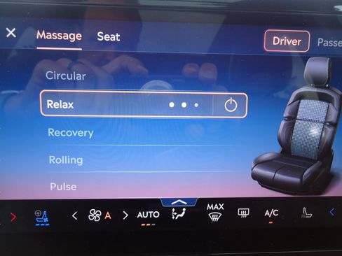 Used 2025 Lincoln Nautilus Black Label AWD/4WD image 18
