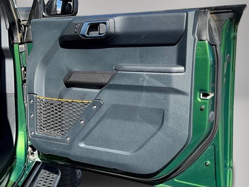 Used 2024 Ford Bronco Badlands image 28