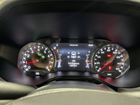 Used 2024 Jeep Compass Limited image 20