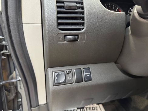 Used 2009 Nissan Frontier SE w/ SE Value Truck Pkg AWD/4WD image 19