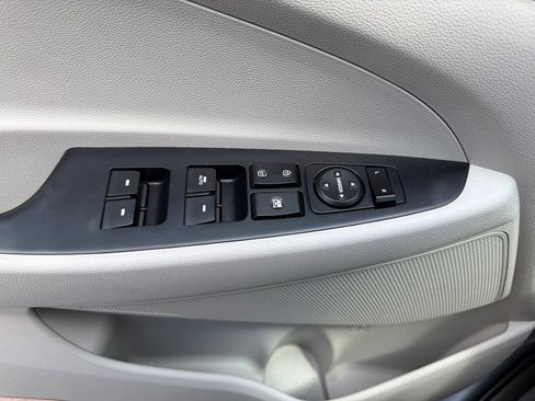 Used 2021 Hyundai Tucson Value AWD/4WD image 32