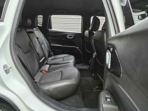Used 2025 Jeep Compass Latitude w/ Altitude Special Edition AWD/4WD image 17
