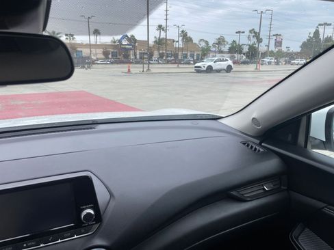 Used 2025 Nissan Sentra S image 35