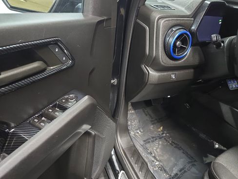 Used 2023 Chevrolet Colorado Trail Boss w/ Technology Package AWD/4WD image 27