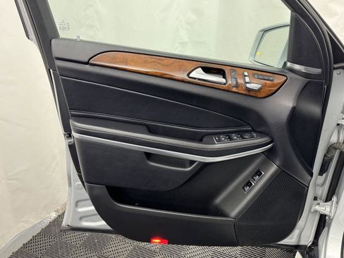 Used 2018 Mercedes-Benz GLS 550 4MATIC w/ Driver Assistance Package image 16