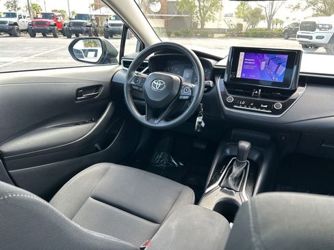 Used 2023 Toyota Corolla LE image 9