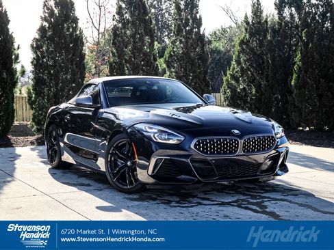 Used 2022 BMW Z4 M40i w/ Premium Package image 1