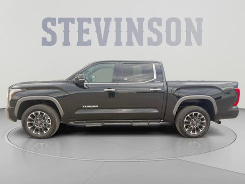 Used 2025 Toyota Tundra Limited AWD/4WD image 2