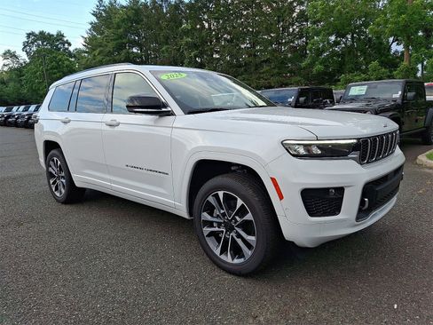 New 2025 Jeep Grand Cherokee L Overland w/ Advanced Protech Group III image 2