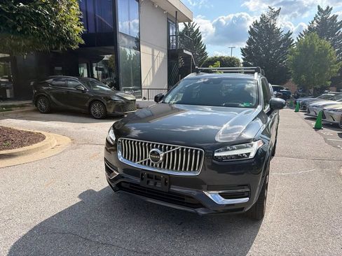 Used 2022 Volvo XC90 T8 Inscription w/ Advanced Package AWD/4WD image 2
