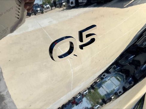 New 2025 Audi Q5 Prestige image 15