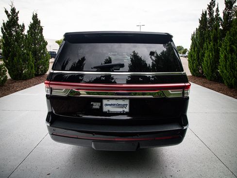 Used 2024 Lincoln Navigator L Black Label AWD/4WD image 9