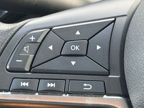 Used 2024 Nissan Sentra SV FWD image 21