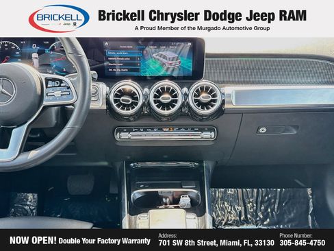 Used 2021 Mercedes-Benz GLB 250 w/ Premium Package image 20