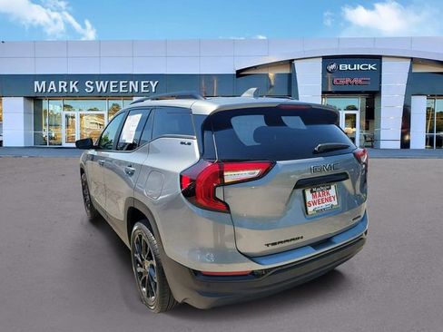 Used 2024 GMC Terrain SLE w/ Driver Convenience Package AWD/4WD image 28