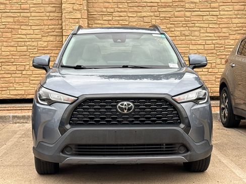 Used 2022 Toyota Corolla Cross LE FWD image 2