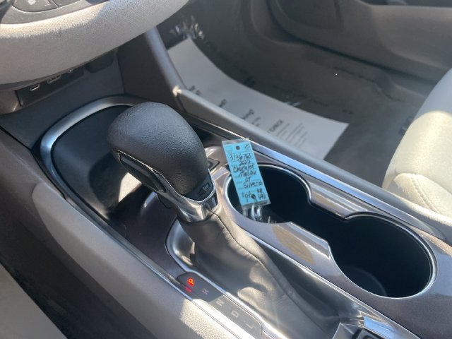 Used 2022 Chevrolet Malibu LT FWD image 15