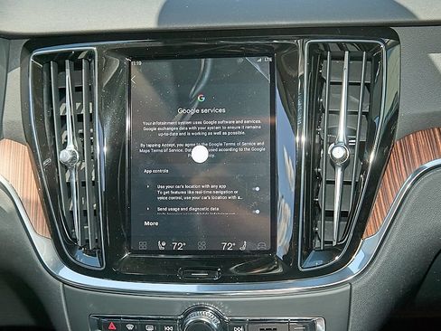 New 2026 Volvo V60 B5 Cross Country Plus w/ Climate Package AWD/4WD image 26