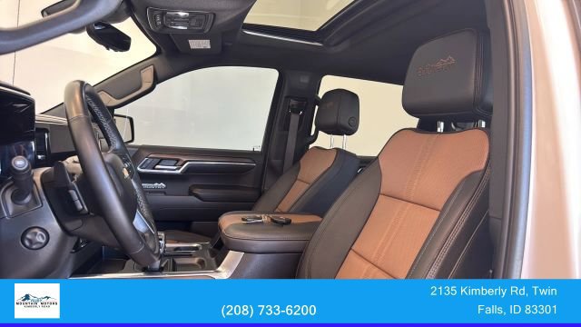 Used 2024 Chevrolet Silverado 1500 High Country w/ Technology Package AWD/4WD image 17