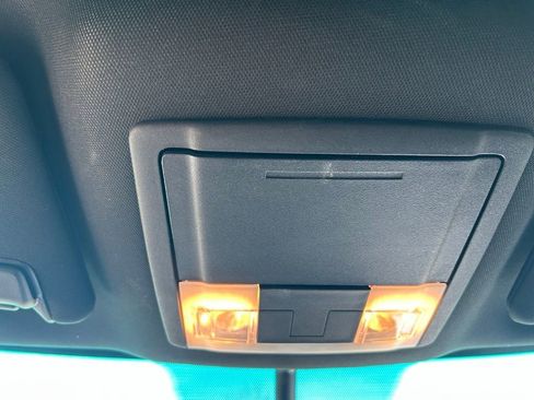 Certified 2017 Ford Explorer XLT w/ Equipment Group 202A image 32