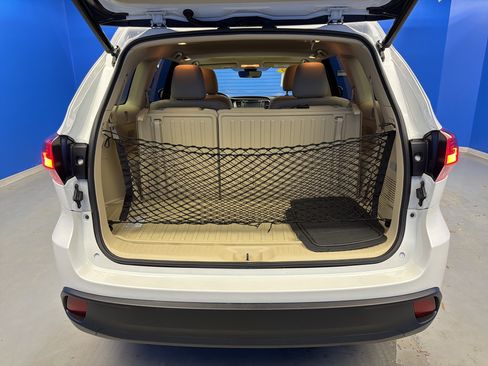 Used 2019 Toyota Highlander XLE image 33