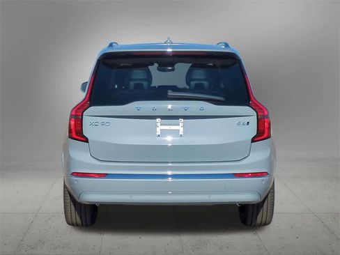 New 2026 Volvo XC90 B6 Ultra image 5