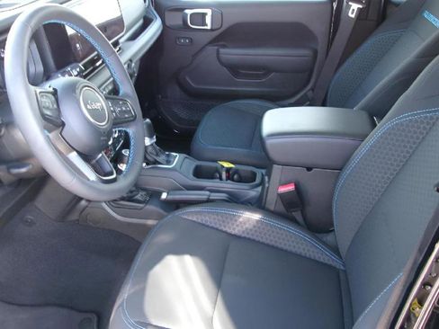 Used 2025 Jeep Wrangler Unlimited Rubicon 4xe w/ Safety Group image 10