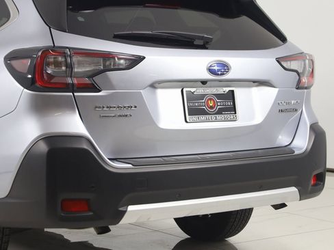 Used 2025 Subaru Outback Touring XT image 25