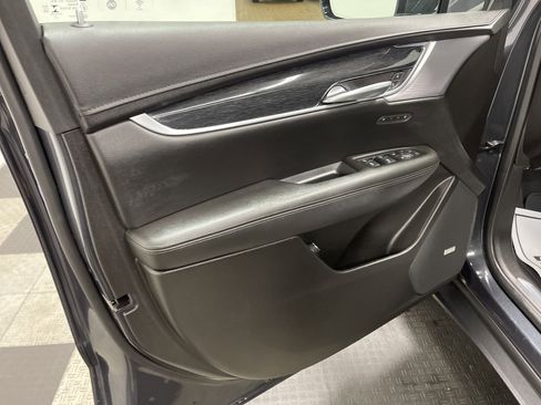 Used 2022 Cadillac XT5 Premium Luxury image 10