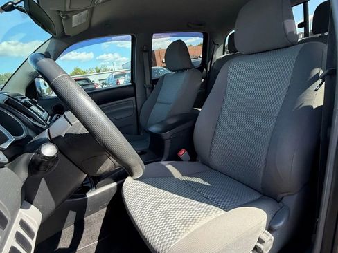 Used 2013 Toyota Tacoma 2WD Double Cab image 11