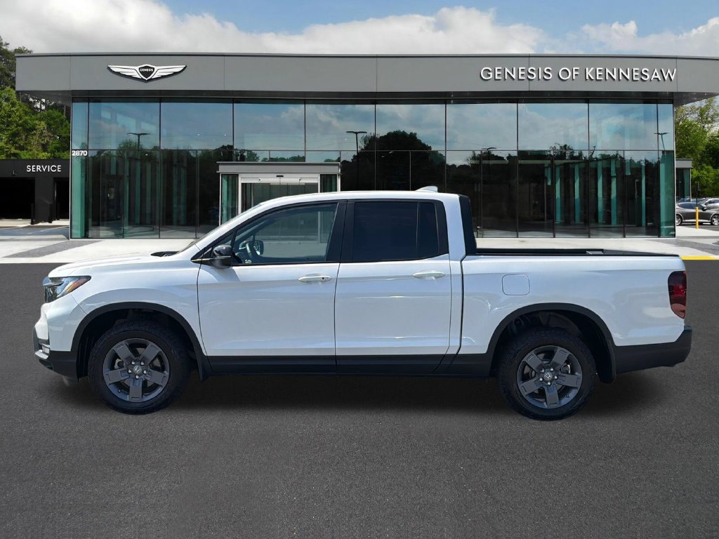 Used 2025 Honda Ridgeline TrailSport image 4