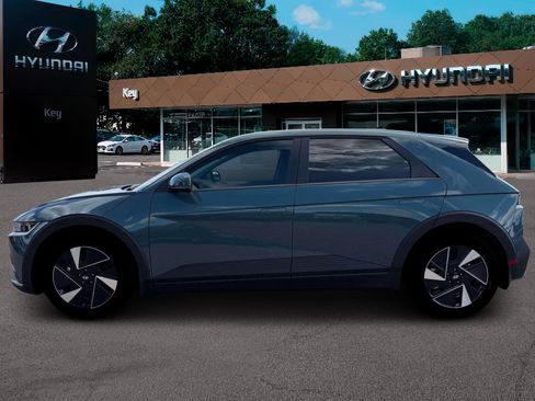 New 2026 Hyundai Ioniq 5 SEL image 3