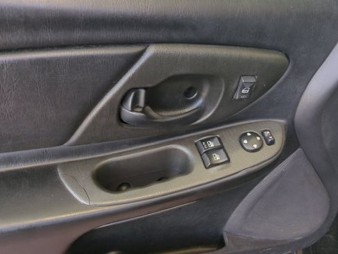 Used 2005 Chevrolet Monte Carlo SS w/ Preferred Equipment Group FWD image 11