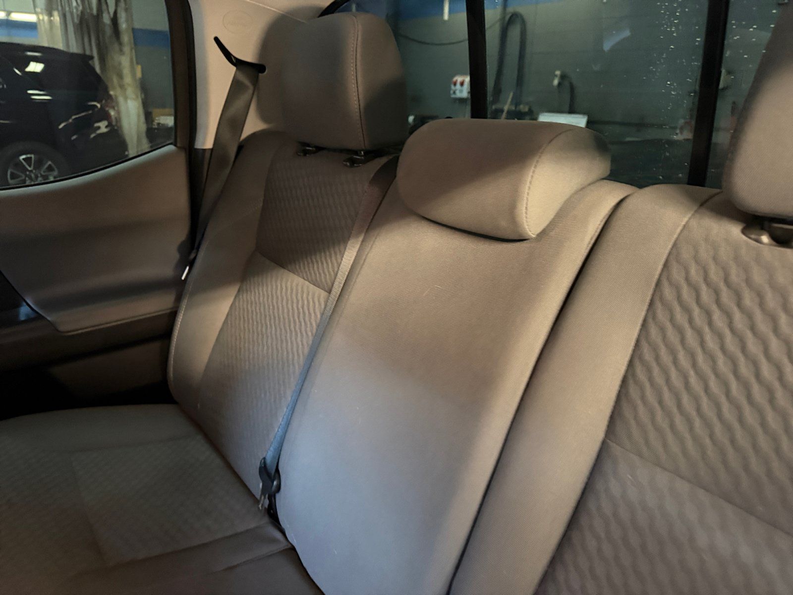 Used 2021 Toyota Tacoma SR5 RWD image 33