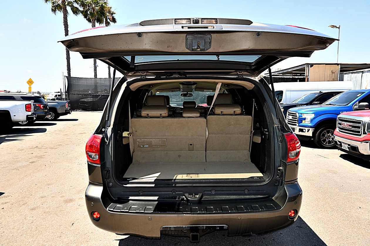 Used 2012 Toyota Sequoia SR5 RWD image 8