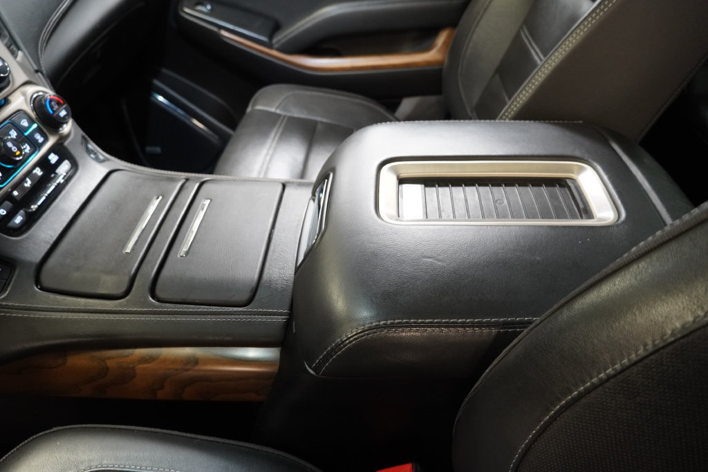 Used 2020 GMC Yukon XL Denali w/ Denali Premium Package AWD/4WD image 28