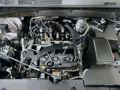 Used 2017 Toyota Highlander XLE image 34