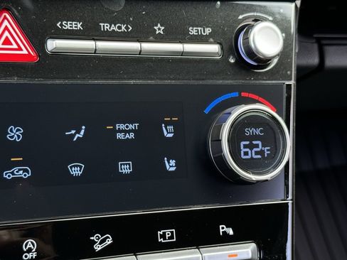 Used 2025 Hyundai Santa Fe Calligraphy image 7