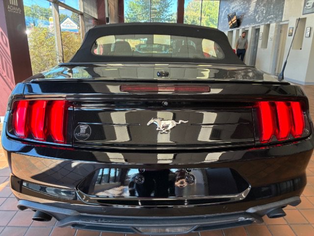 Used 2022 Ford Mustang Premium RWD image 11