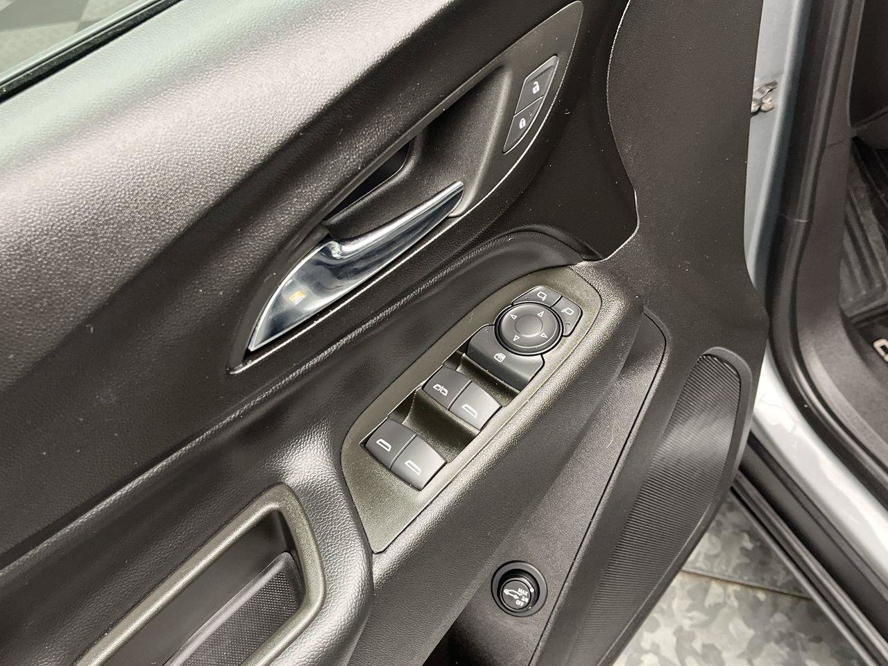 Used 2024 Chevrolet Equinox LT AWD/4WD image 7