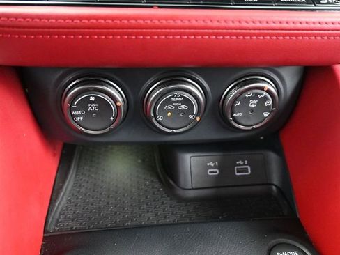 Used 2024 Nissan Z Performance w/ Floor Mat Package image 22