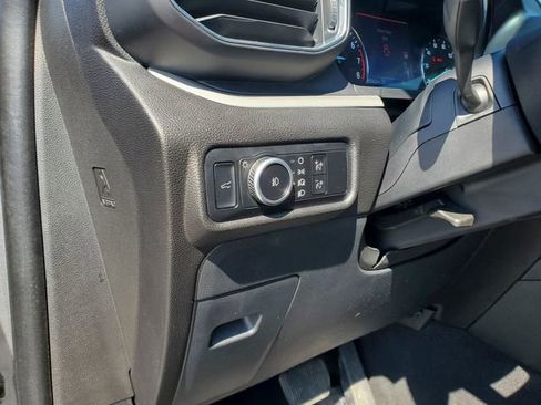 Used 2023 Ford Explorer XLT w/ Equipment Group 202A AWD/4WD image 13